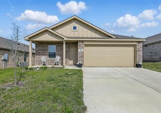 1364 Beach Dr, Azle, TX 76020