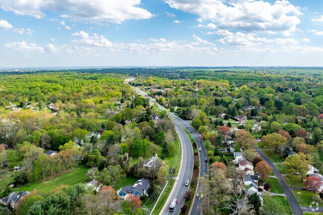 Cloverly is a 10 minute drive from Olney and a 45 minute drive from DC.