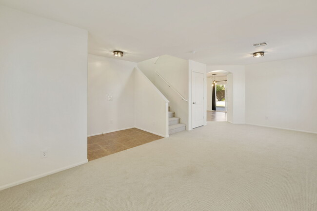 2404 W Silver Sage Ln, Phoenix, AZ 85085 - photo 6