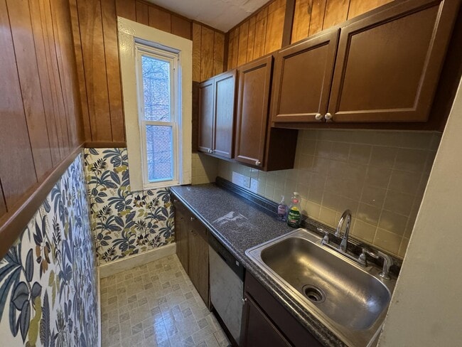 377 Highland Ave unit 377 Highland Ave, Somerville, MA 02144 - photo 3