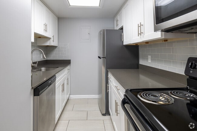 2BR, 1BA, 1/2BA - 1,396SF - Kitchen