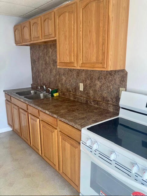 29 Maple St unit 2f, Attleboro, MA 02703 - photo 1