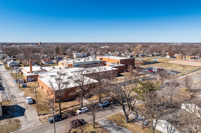 The McKinley Elementary School campus is located just off 7th Street.