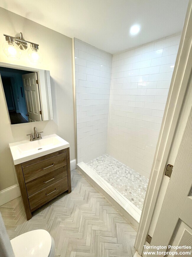 67 Wheatland St unit 2, Somerville, MA 02145 - photo 3