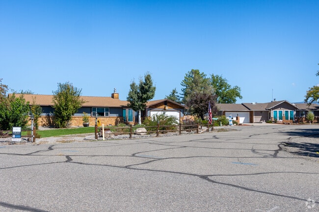 Orchard City’s large ranch-style homes give residents plenty of space.