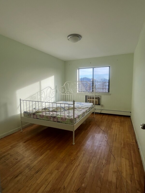 134-30 57th Rd, Queens, NY 11355 - photo 3