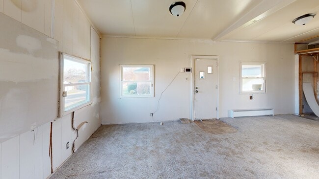 430 E Maple St, Dallastown, PA 17313 - photo 3