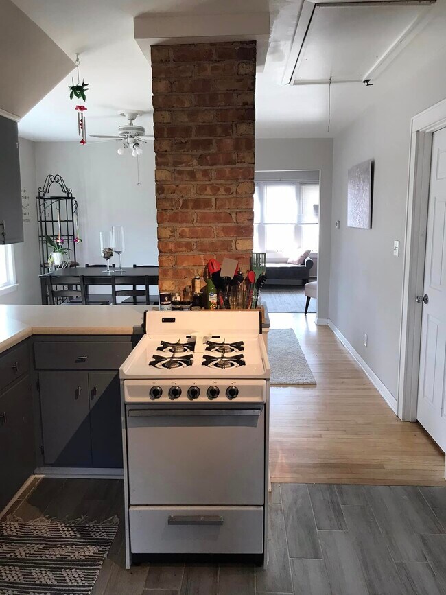 2968 S 84th St, West Allis, WI 53227 - photo 4