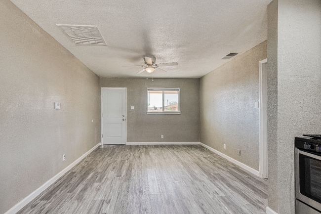 8709 Lawson St unit 4, El Paso, TX 79904 - photo 5