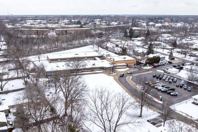 Arbor View Elementary School is located in Glen Ellyn.