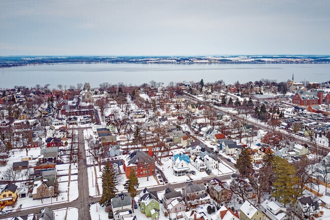 Geneva is a small town of around 13,000 nestled by Seneca Lake, the largest in the Finger Lakes region.