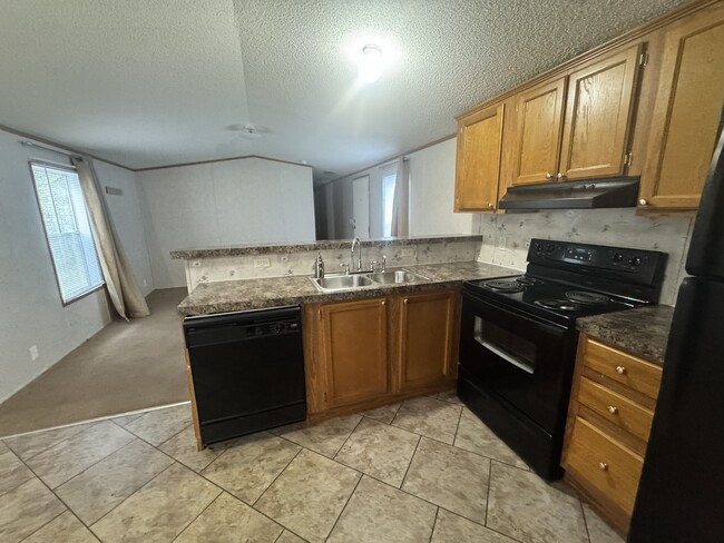 65188 Highway 1058 unit 5, Roseland, LA 70456 - photo 5