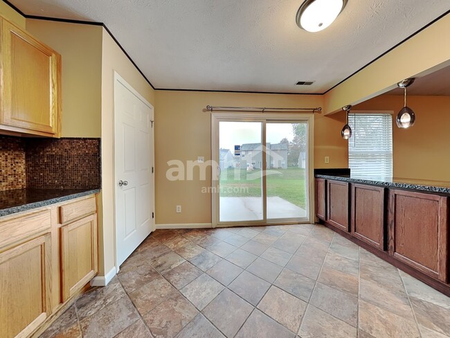 17 Mark Twain Ct, Dayton, OH 45414 - photo 4