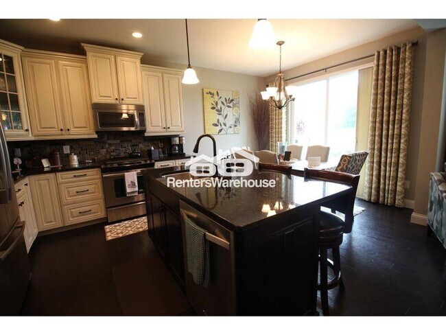 8411 Larch Ln N, Maple Grove, MN 55369 - photo 2