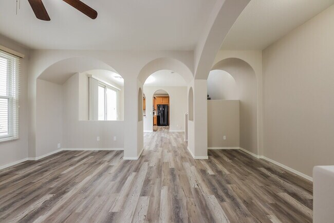 28902 N 124th Dr, Peoria, AZ 85383 - photo 4