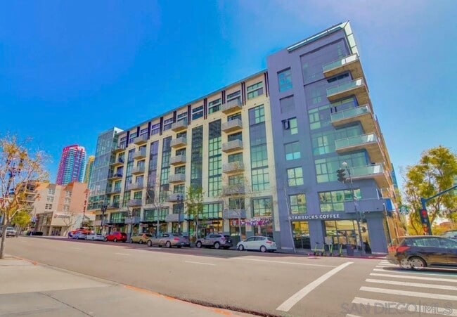 M2i unit 409, San Diego, CA 92101 - photo 2