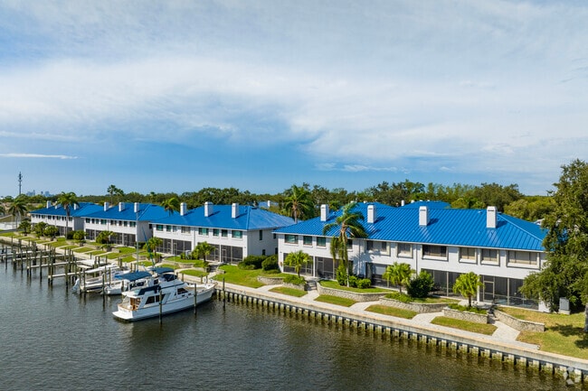 Some of the docks in Mariners Pass can accommodate larger boats.