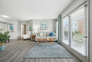 10190 Allisonville Rd, Fishers, IN 46038