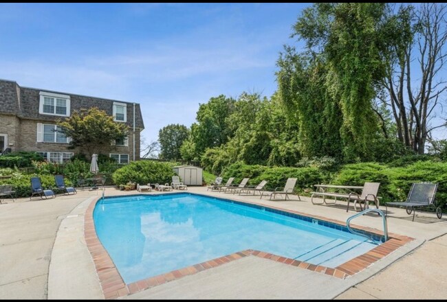 1100 E 6th St unit 5, Des Moines, IA 50316 - photo 5