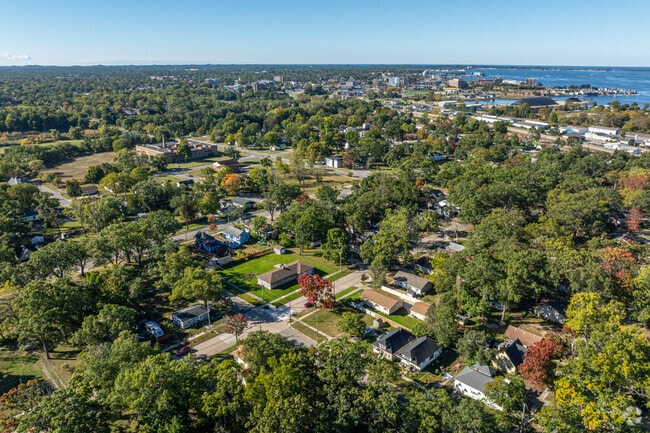 Jackson Hill is located just a short distance away from downtown Muskegon and Muskegon Lake.