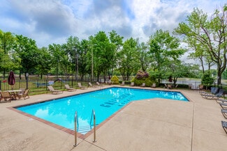 7259 Point Lake Dr, Charlotte, NC 28227