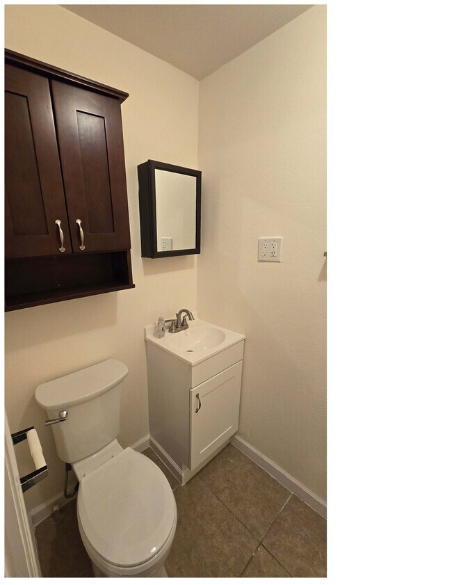 10217 Yorba St unit 1, Riverside, CA 92503 - photo 7