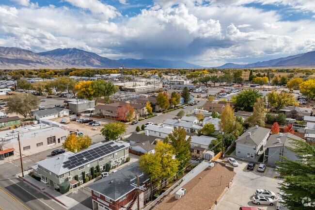 Bishop offers views for miles South to Mount Whitney and the Mohave Desert.