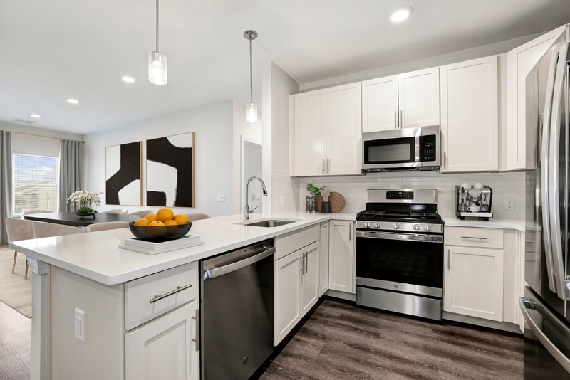 Millbrook Horizon, Edison, NJ 08817 - photo 1