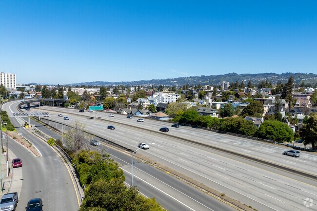 The nearby freeways allow Crocker Highlands residents to commute to nerby cities.