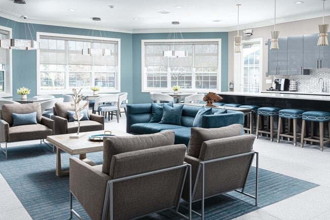 Pleasant View Gardens, Piscataway, NJ 08854 - photo 2