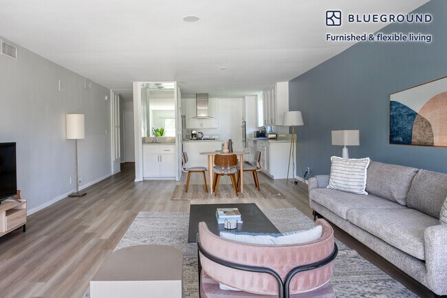 170 N Crescent Dr unit FL3-ID1131, Beverly Hills, CA 90210 - photo 2