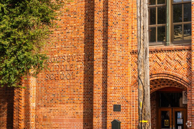 Roosevelt Middle School maintains high expectations and standards for all learners.