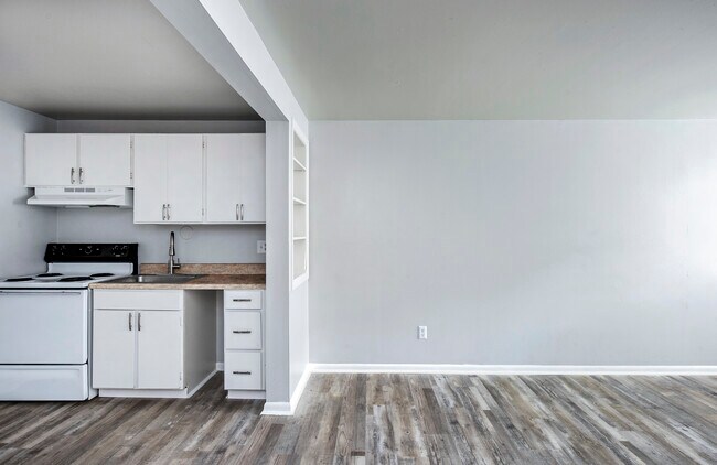 Riverview Place Apartments, Columbus, OH 43202 - photo 2