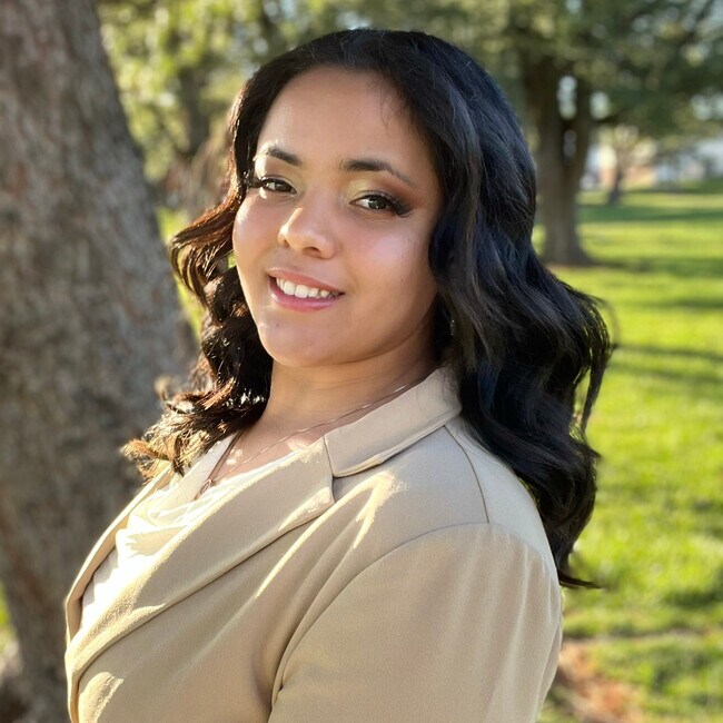 Mrs. Wanda L Rodriguez-Ziegler