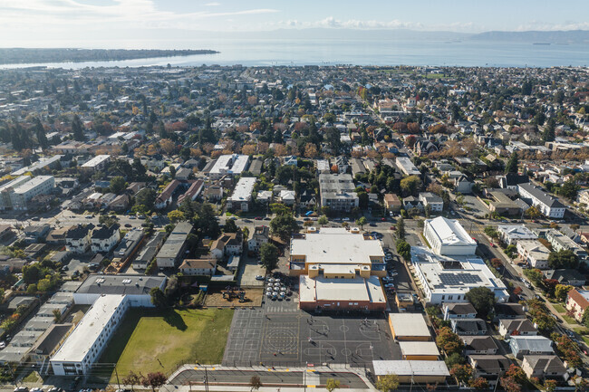 Love Elementary School in Alameda has a 7 out 10 on test scores on Great Schools.