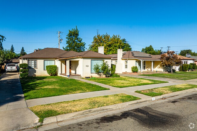 Downtown Madera's residential feature paved sidewalks for easy car free tarvel.