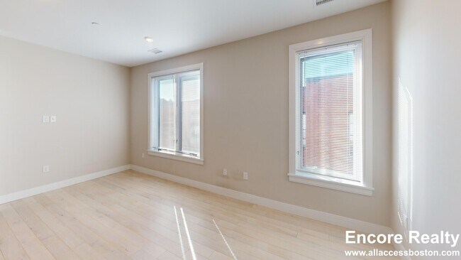 197 Green St unit 408, Jamaica Plain, MA 02130 - photo 6