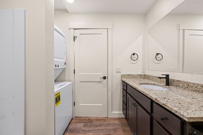 1335 SE Jetty Ave unit A-12, Warrenton, OR 97146 - photo 6