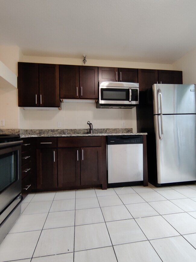 146 N Beacon St unit B4, Boston, MA 02135 - photo 5