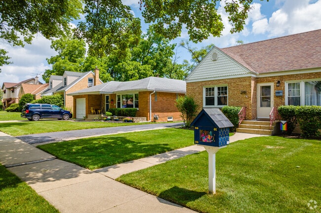 Ranch homes with neat lawns are scattered about the Mount Prospect neighborhood.