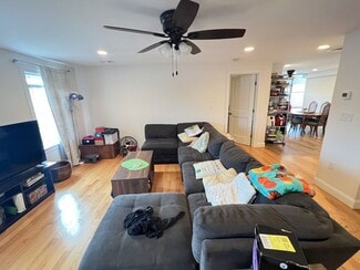 489 Main St, Stoneham, MA 02180