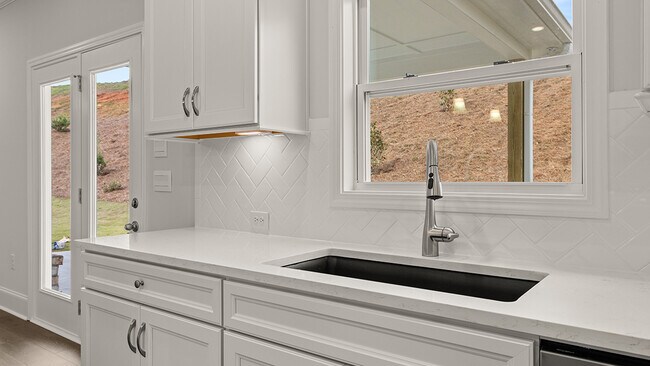 3905 Hurt Bridge Rd unit 36197347, Cumming, GA 30028 - photo 5