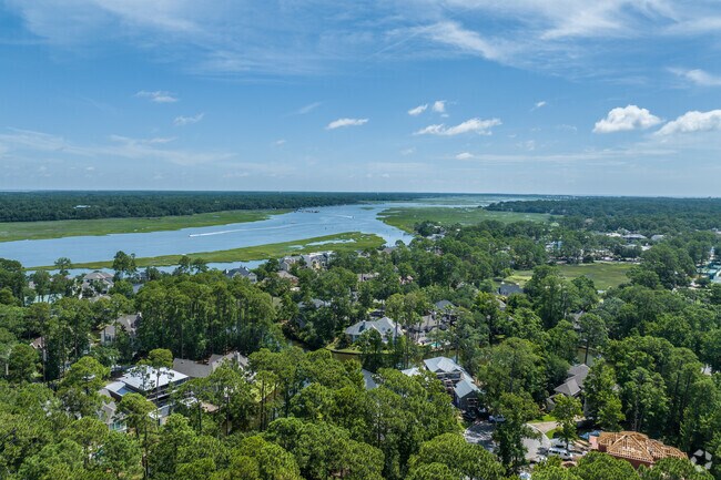 Wexford residents can enjoy views of the water ways surrounding Hilton Head.