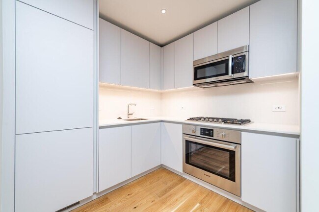 56 Saint Stephen St unit 17, Boston, MA 02115 - photo 2