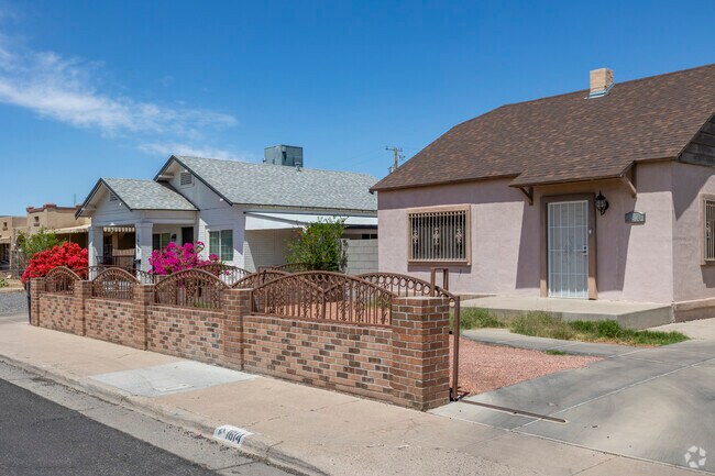 Modest front yards are easy to maintain on many of Governmental Mall’s bungalow and ranch style homes.