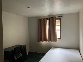 2120 NE 54th St Unit Main Room w Shared Bath, Seattle, WA 98105