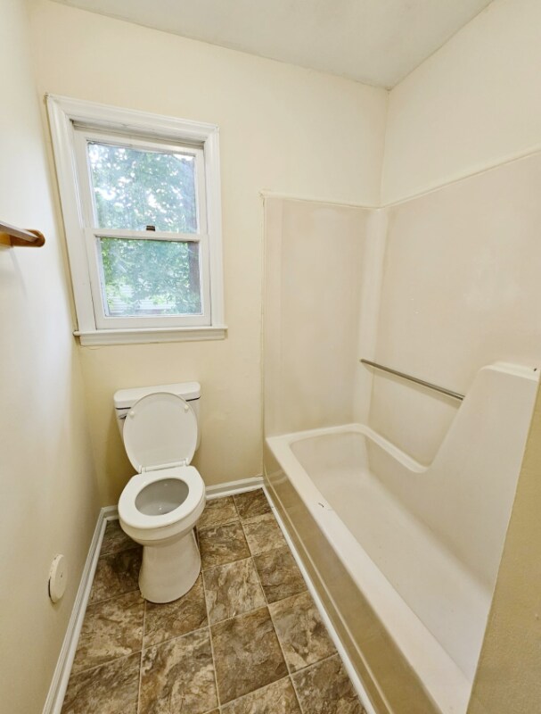 1421 Bogart St, Greensboro, NC 27405 - photo 6