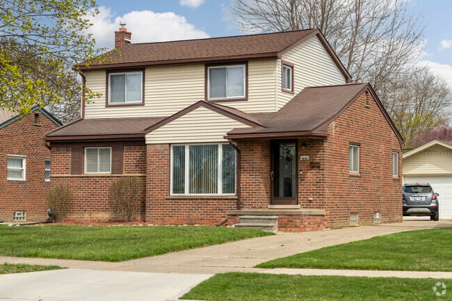 Homes in Clements Circle sit on cozy, well-maintained lots.