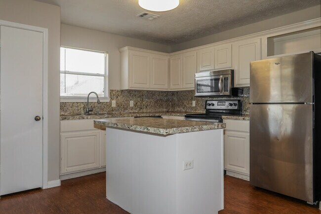 16213 N View Ct, Conroe, TX 77302 - photo 7