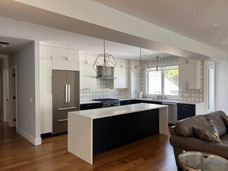 75 Greenough St Unit 2, Brookline, MA 02445